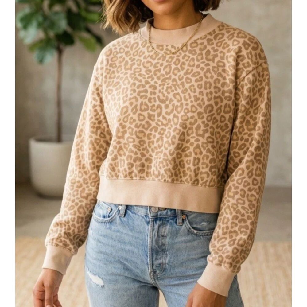 Brooklyn Cloth Top womens L boxy Cropped Sweatshirt cheetah leopard casual New